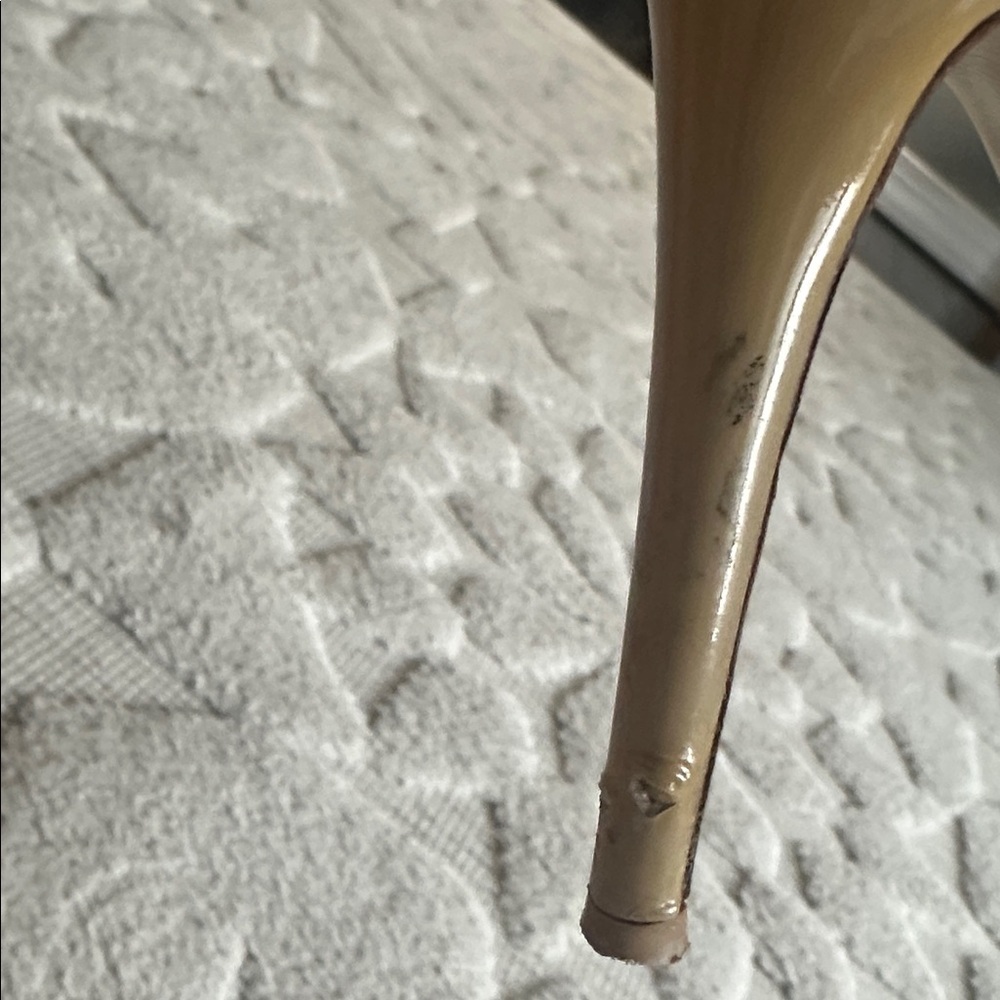 Valentino nude patent leather Rockstud strappy pointy toe heels size 36.5 - Picture 5 of 10